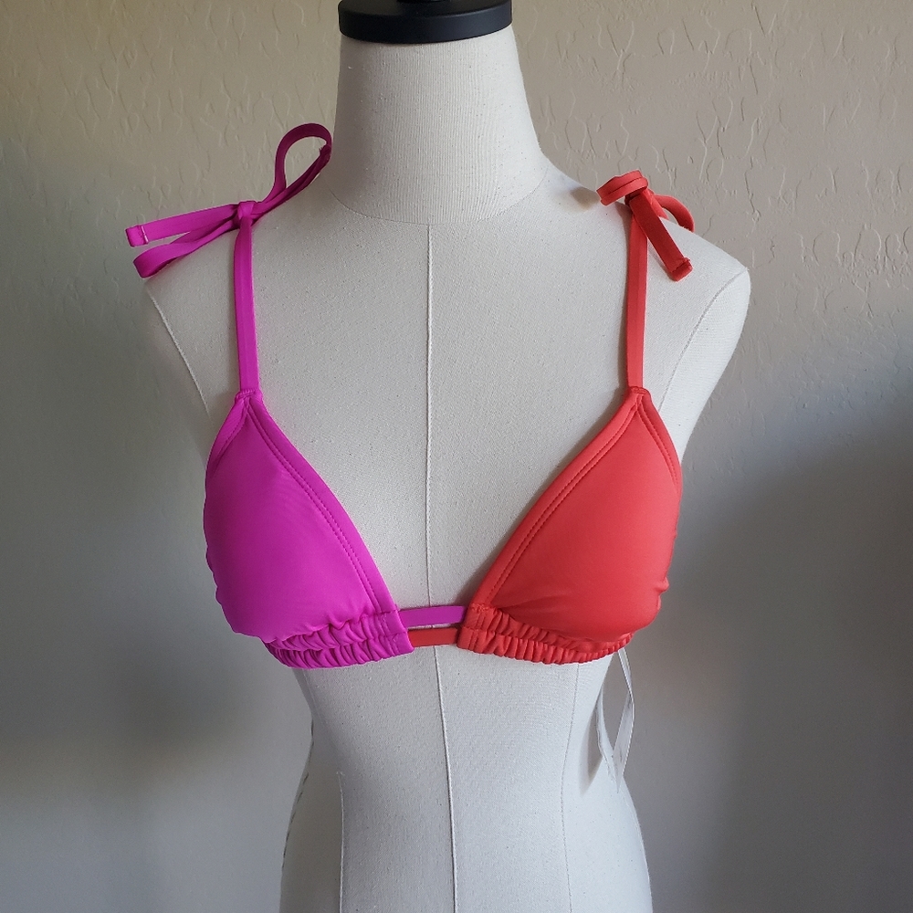 ⭐️4/$20‎ Sugar Beach Bikini TopSize XS